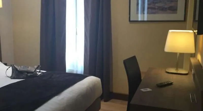 Renoir Montparnasse Hotel 3*
